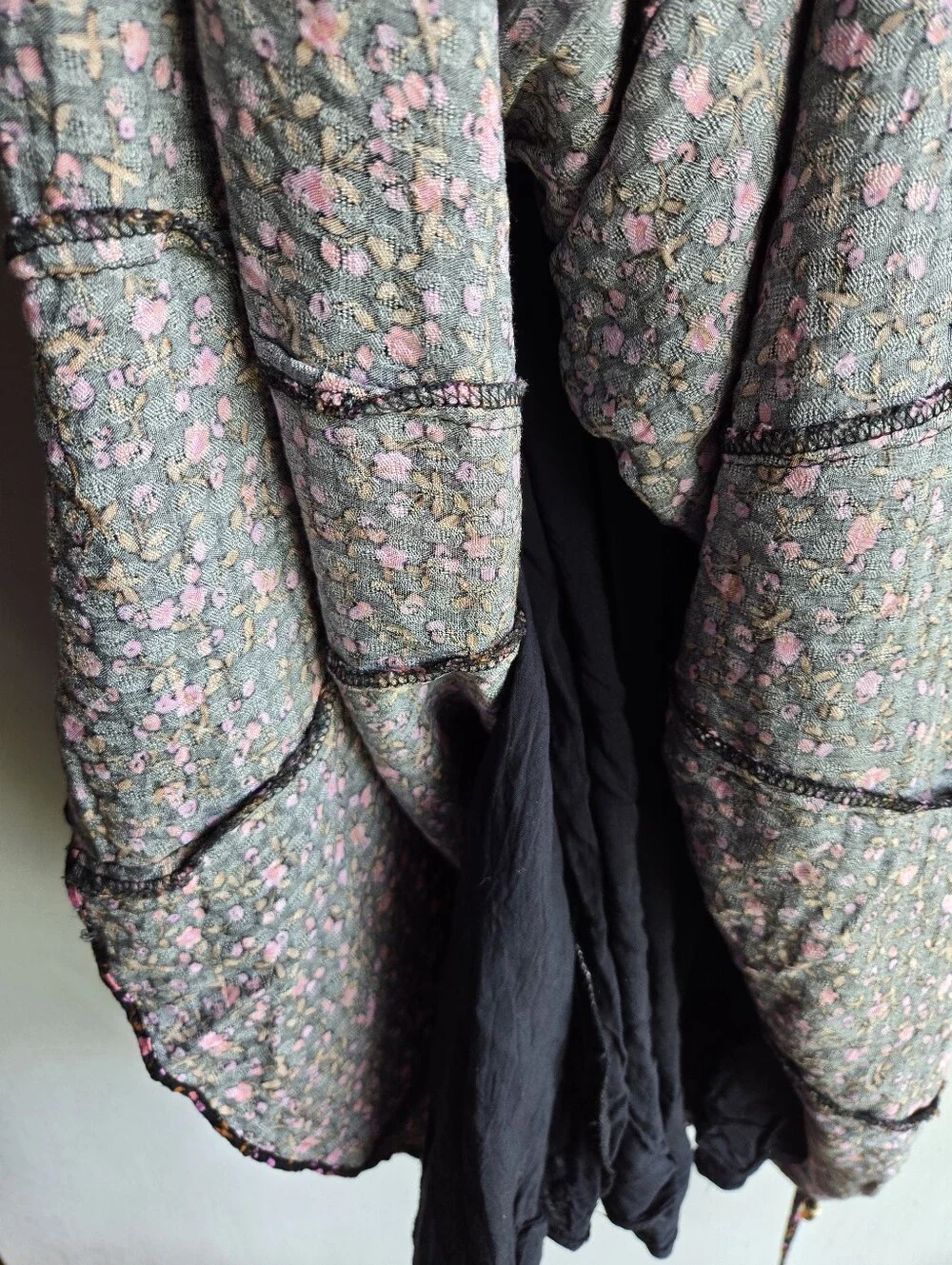Free People Black Floral Smocked Flutter Sleeve Dress EUC
